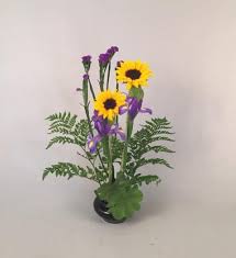 This way, you can easily express yourself through a bunch of flowers that how much you care about your loved. Florist And Garden Gifts Mad River Valley Vt Vee S Flowers And Garden Shop