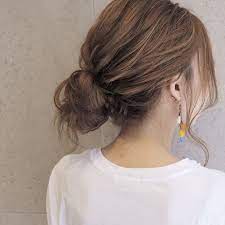 オフィスカジュアルに似合う髪型特集 簡単ヘアアレンジを長さ別にご紹介 folk ヘアアレンジ 簡単 ヘアアレンジ 簡単ヘア