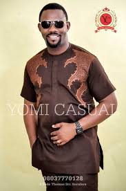 A younger brother to the ace comedian, ay, yomi casual is a fashion designer of international repute but, strangely, prefers to address and see himself as a 'tailor' instead of carrying himself with the 'fashion designer tag'. Yomi Casual Recherche Google African Men Fashion African Shirts For Men African Shirts