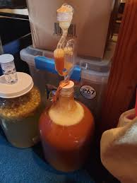 Cider bubbling over into airlock! : r/mead