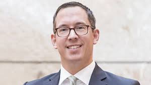 Forbes 400 (the full list of the richest people in america) is owned by forbes media llc and does not operate forbes400list.com. Simon Hermann Wobben Hort Auf Wechsel An Spitze Von Enercon In Aurich