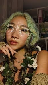 Leah Connolly's Instagram, Twitter & Facebook