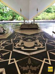 The makam pahlawan (malay for heroes' mausoleum) is the burial ground of several malaysian leaders and politicians. National Heroes Mausoleum Makam Pahlawan Kuala Lumpur