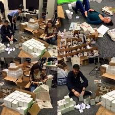 Moderátoři dvtv jsou dle volného zvyklí na to, že si jde politik do jejich studia zvyšovat volitelnost. Dvtv V Dvtv Se Dnes Balily Hrnecky Tricka Tasky A Facebook