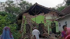 Kali ini gempa bumi mengguncang wilayah nias barat, sumatera utara (sumut) pada jumat, 14 mei 2021 pukul 13.33 wib. Terkini Foto Foto Dampak Kerusakan Gempa Malang