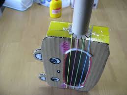 ママ工作 テッシュの空箱で作る 子供ギター の作り方 weboo ウィーブー 自分でつくる 子供 ギター 手作り楽器 ギター おもちゃ