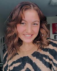 Chloe Buck's Instagram, Twitter & Facebook