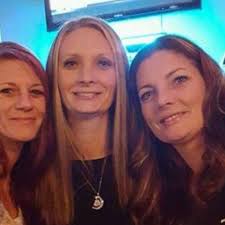 Nina Kretz's Instagram, Twitter & Facebook