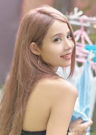 6parkbbs.com 日本富家千金被男友骗下海拍70部片？隐退后写自传考上东京大学硕士！