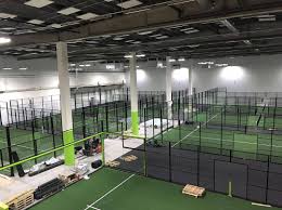 The padel can become a valid motor activity without aggressive movements, suitable for keeping fit and which can be practiced by the whole family. Zlatan Ibrahimovic Prasentiert Seinen Komplex Von Padel Padel Magazine