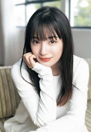 广濑铃，来自异国他乡的美丽少女一枚，年仅22岁，喜欢吗_漂亮_写真_杂志