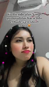 Fotos De Miniakanee En Shorts Cortos