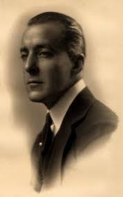 Olive Hutton's Instagram, Twitter & Facebook