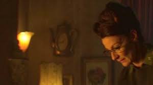 123 likes · 1 was here. Teapot Clock Used By Mary Wardwell Michelle Gomez In Chilling Adventures Of Sabrina S01e01 Spotern