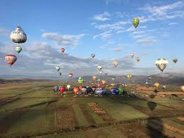 Festivalul baloanelor cu aer cald din maramureş va dispare. MaramureÈ™ Balloon Fiesta LanseazÄƒ Pentru Romania 100 De Baloane Cu Aer Cald Realitatea De MaramureÈ™