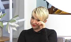 Η νάντια κοντογεώργη έκανε πρεμιέρα και παρουσίασε τους νέους συνεργάτες της! Dakryse On Air H Nantia Kontogewrgh O Logos Ths Sygkinhshs Ths Fay S Book