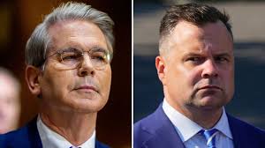 Per Politico (transcribed by yours truly): A private dinner for Trump's  elite was held last week at the posh “Executive Branch Club” in Georgetown,  where only the crème de la crème of