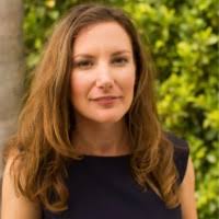 Julie Lipson's Instagram, Twitter & Facebook