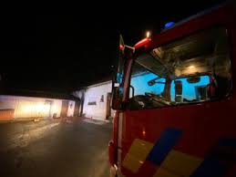 Officiële pagina van brandweerpost ieper, onderdeel van de brandweer westhoek dringende hulpverlening bel: Huis Onbewoonbaar Na Uitslaande Nachtelijke Brand Ieper Het Nieuwsblad Mobile