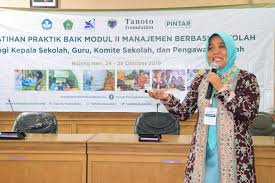 Sekolah mempunyai data data profil siswa yang akurat menampilkan profil sekolah yang update kantor pekanbaru jl. Perempuan Yang Menggerakkan Peningkatan Kualitas Pendidikan Tanoto Foundation