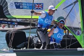 Em 1907, nasceu a união internacional de corridas de iates (iyur), depois rebatizada de federação internacional de vela (isaf), que hoje administra o esporte em nível mundial. Aw Pptlwsagf5m