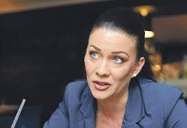 Demeter márta karrierjének felívelése tökéletesen példázza azt a kontraszelekciót, amihez az oly progresszív és 21. Egy Het Mulva All Birosag Ele Demeter Marta Magyar Hang A Tulelo Magazin