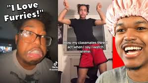 From the screen 🖥️, to the ring 💍, to the pen 🖊️ , to the king 🤴,  where's my crown 👑 that's my bling