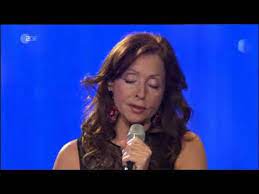 B6 b c#m c#m* glaub' mir ich liebe das leben. Vicky Leandros Ich Liebe Das Leben Youtube