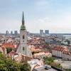 Set van vier streepjescodes, gemaakt in oostenrijk, vervaardigd in hongarije, vervaardigd in slowakije en vervaardigd in slovenië. 1