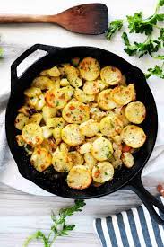 Easy Lyonnaise Potatoes Recipe Recipe Lyonnaise Potatoes Potato Recipes Recipes