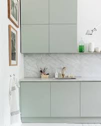 Dusty Green Kitchen Inspiration Pinterest Sorlandskjokken Kyllingdesign Kjokken Gratt Moderne Kjokken