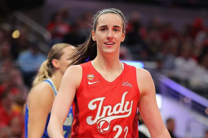 Caitlin Clark already risking WNBA fine after upset loss in Paige Bueckers  matchup - The Mirror US