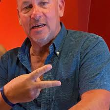 What shock upgrades are recommended for Triumph Bonneville T100?