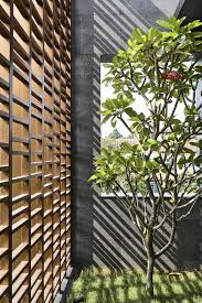 This modern landscaped backyard has a raised outdoor lounge deck, a wood burning firepit, succulents, bamboo and a. 111 Modern House Courtyard Ideas Just Take A Look