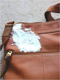 Remove The Oil Stain On Your Favorite Leather Bag Or Purse By Coating Baby Powder On The Stain And Let It Sit For Overn Leather Purse Cleaning Leather Cleaning