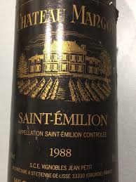 Ein rotwein aus libournais, bordeaux, frankreich. Chateau Mangot Saint Emilion Vivino