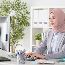 Macam variasi jilbab pashmina ada pashmina diamond pashmina sabyan pashmina tali, pashmina crinkle, pashmina model terbaru dengan varian terbaru dengan kualitas terbaik. 20 Trend Model Hijab Paling Stylish Dan Terpopuler Coba Yuk