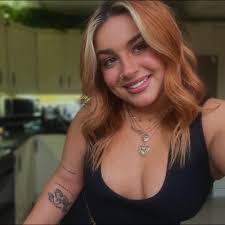 Katie Callaghan's Instagram, Twitter & Facebook