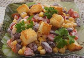 салат с фасолью и сухариками и корейской морковью и колбасой Salat Iz Fasoli S Suharikami 5 Ochen Vkusnyh Receptov S Foto