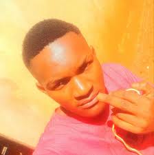 Burna Boy alidelete tweet yake ya Kupôngeza P Diddy kwa kümsaidia kushinda  Grammy awards 😂. Ili upate Grammy lazima uwe na connection saana, sikuhizi  hata sio mambo ya talanta, bora Diddy anaeza