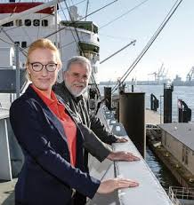 The first was slated to be fitted at a chinese shipyard last. Schifffahrt Tossens Hamburg Volle Fahrt Richtung Traumjob