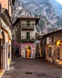 There is a painting from 1658 in limone's rectory that depicts saint anthony against a background containing limonaie. Patsaleja Cyntemesy55 Limone Sul Garda Italy Italy Garda Garda Italy