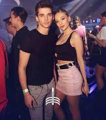 Los actores ester expósito y alvaro rico han puesto fin a su relación tras un año y medio juntos. Ester Exposito Ester Exposito Y Alvaro Rico Facebook