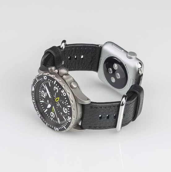 Introducing the Sinn Dual Strap System That Combines A Mechanical & Apple  Watch on One Wrist | SJX Watches