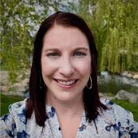 Alanna Arnold's Instagram, Twitter & Facebook