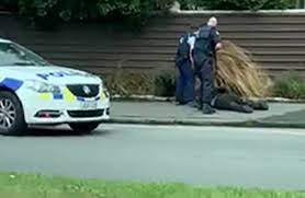 Rentetan tembakan di kawasan pusat administrasi pt freeport indonesia di kuala kencana, timika, papua, memakan korban jiwa. 6 Maut Beberapa Cedera Serangan Masjid Di New Zealand