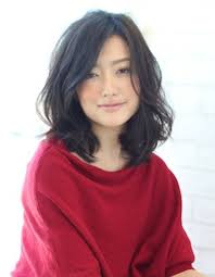 黒髪パーマ wa 112 ヘアカタログ 髪型 ヘアスタイル 黒髪パーマ ミディアム パーマ ミディアム パーマ 黒髪