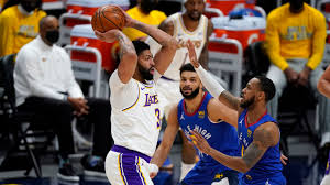 Anthony davis has been sidelined for two months now. Lakers Anthony Davis Limps Off Floor With Right Leg Injury Sportsnet Ca