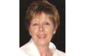 Diana Spinelli's Instagram, Twitter & Facebook