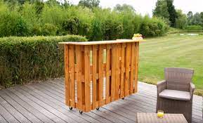 Ment réaliser un bar à l aide de palettes bar en palette bois 16 photos conseils et astuces fabriquer un bar en bois c'est aussi avoir un souci cas fabriquer un bar en palettes diy construire un bar en palettes sur des roulettes facile voici le tuto étape par étape pour fabriquer un ptoir d'extérieur en. Comment Faire Soi Meme Un Bar En Palettes Pour Le Jardin